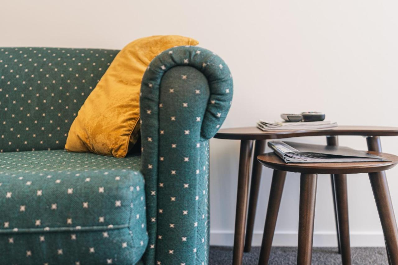 Highway Lodge Motel Balclutha Bagian luar foto