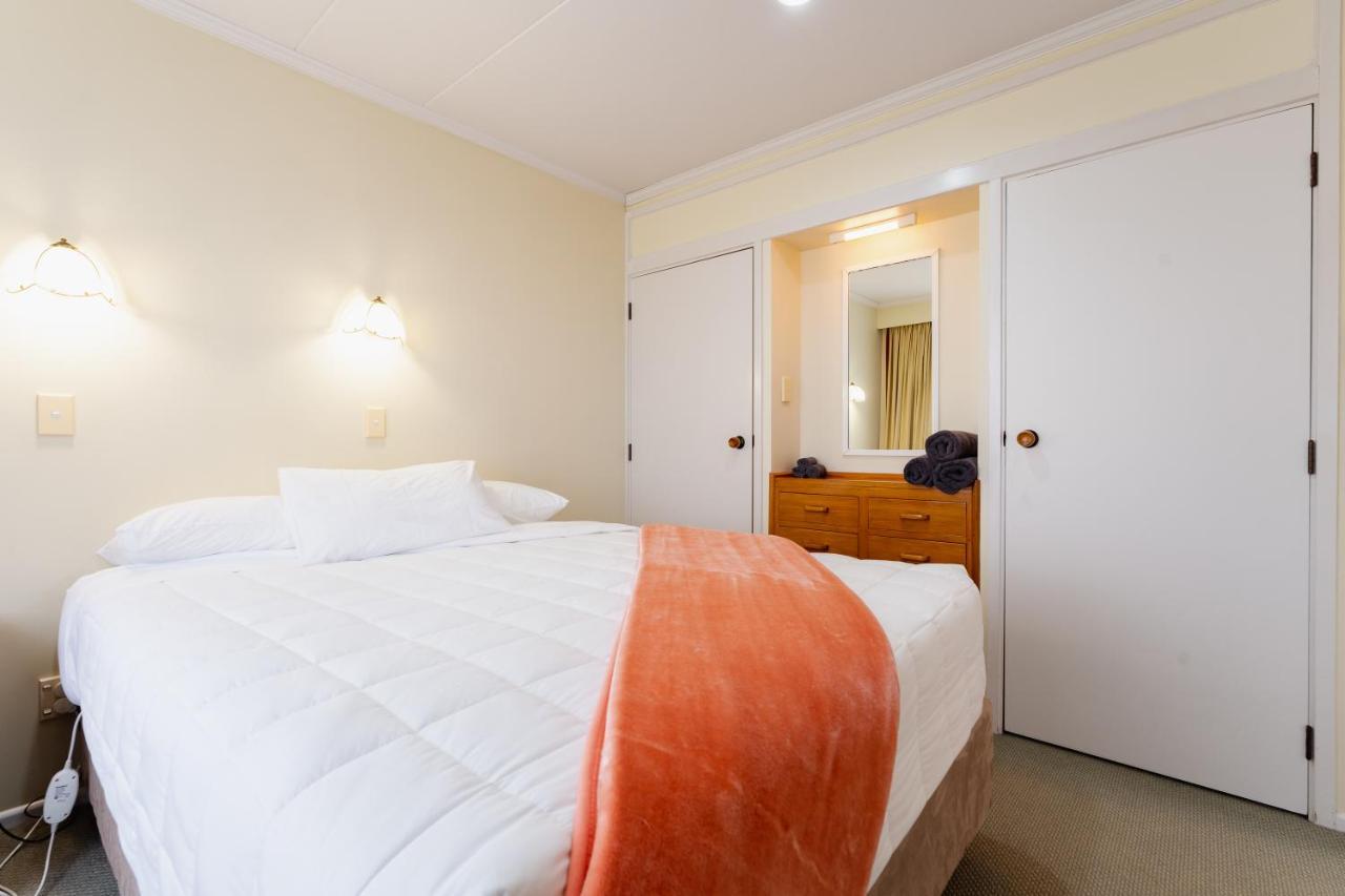 Highway Lodge Motel Balclutha Bagian luar foto